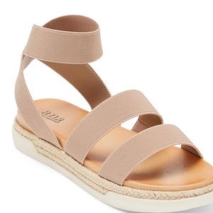 Nude wedge